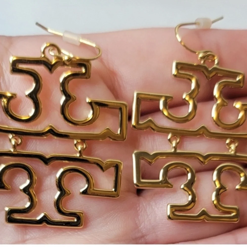 NEW Auth. Tory Burch Britten Logo Drop Earrings (Gold), on TB Earring Card